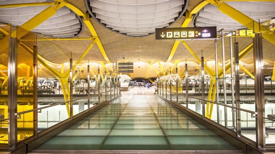 Madrid Havaalanından Şehir Merkezine Ulaşım Rehberi